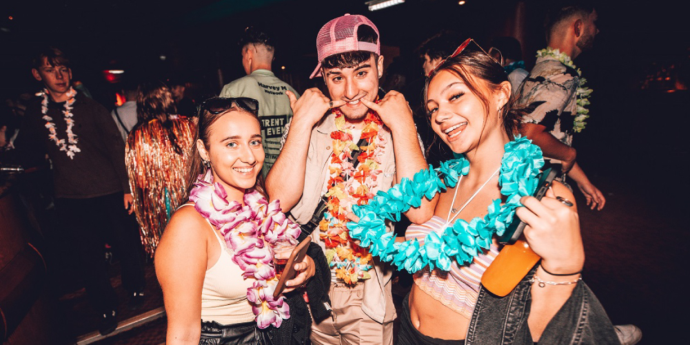 BEACH PARTY